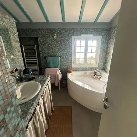 Maison De Charme Piscine Vue *